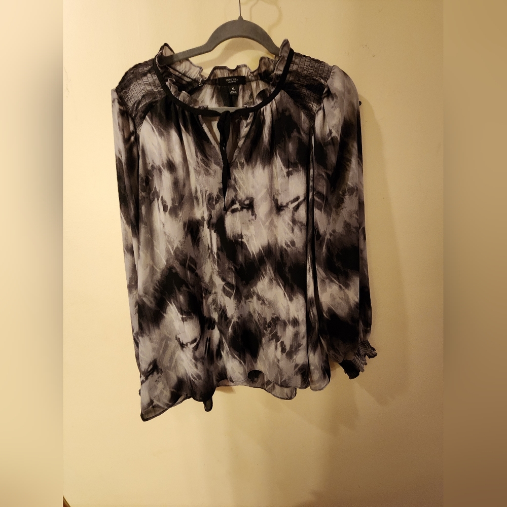 Simply Vera Wang top size XL